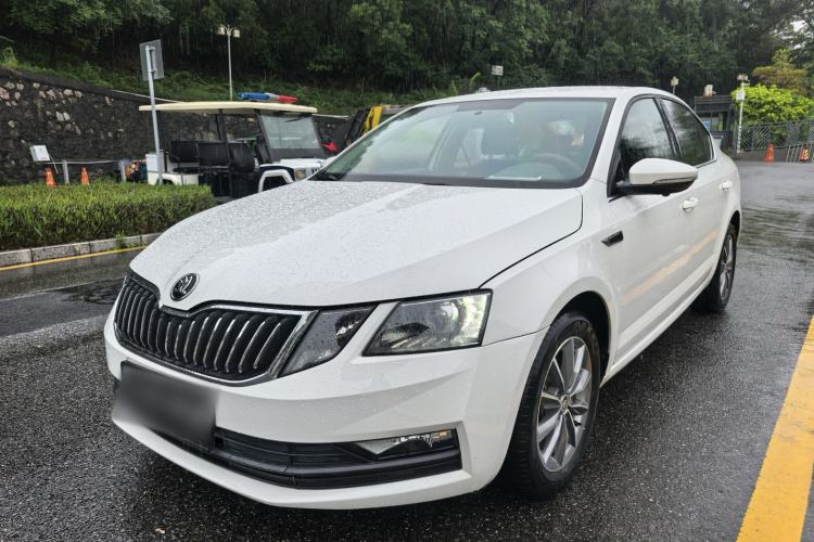 Used Skoda Octavia 2019 1.5L Automatic SmartDrive Comfort Edition China VI Standard