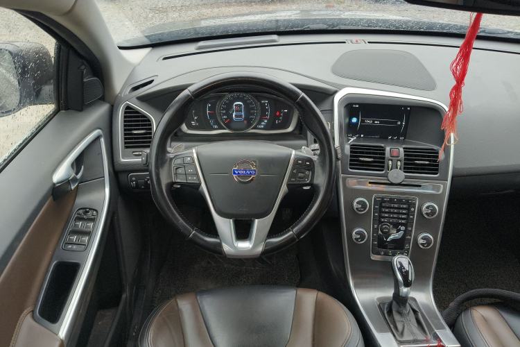 Used Volvo XC60 2015 T5 AWD Smart Drive Edition Steering Wheel