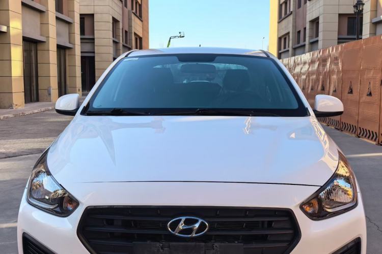 Used Hyundai Verna (older generation) 2020 1.4L Manual GL Refreshed Edition Exterior 1