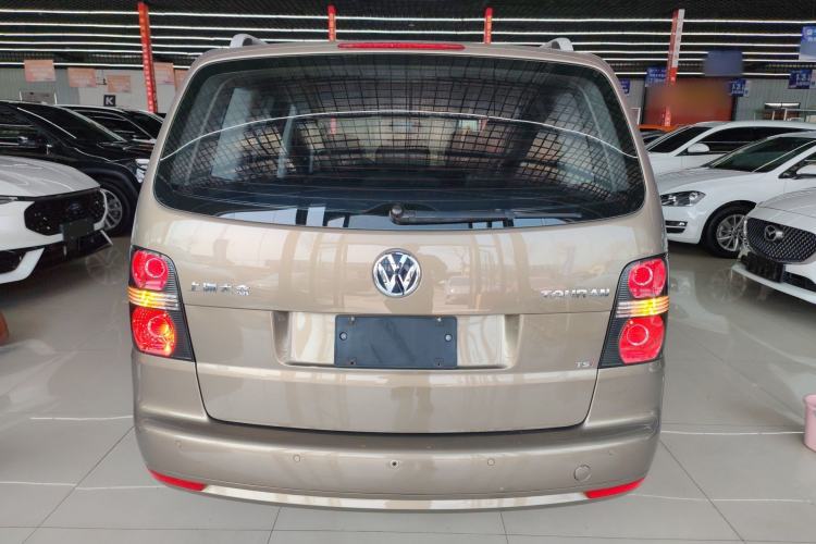 Used Volkswagen Touran 2015 1.4T Manual Fashion Edition 5-Seater
