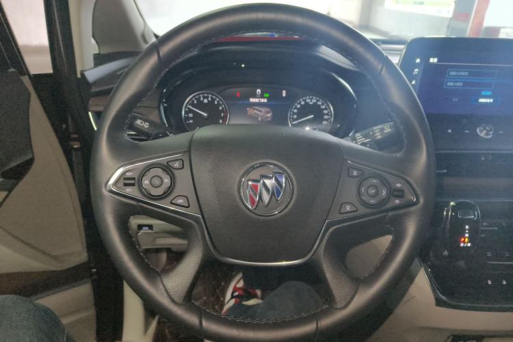 Used Buick GL8 2022 Land Business Class 652T Luxury Model
