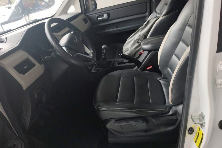 Used Wuling Hongguang PLUS 2019 1.5T Manual Luxury 7-Seater