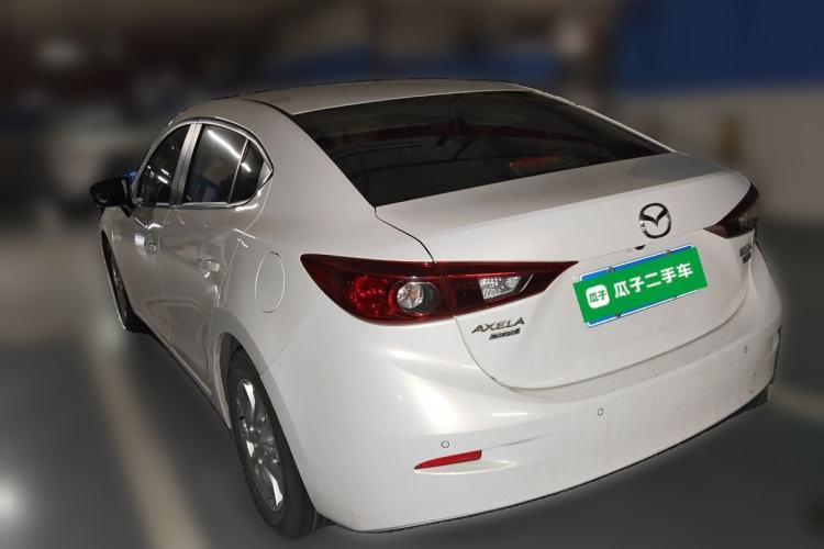Used Mazda 3 Axela 2016 Sedan 1.5L Automatic Luxury Model
