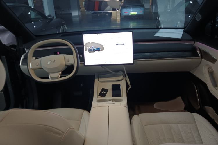 Used ONVO L60 2024 60 kWh Rear-Drive Version