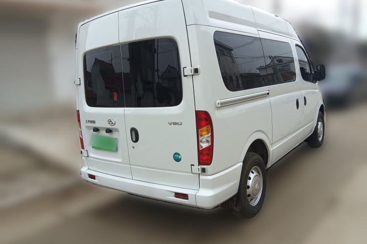 Used SAIC MAXUS Xintu V80 2025 Value Edition Aoyuntong 2.0T Manual Short Wheelbase Mid-Height 127 Ps 7/9 Seats