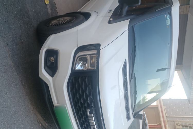 Used JMC Fushun 2023 2.0T Manual Short-Wheelbase Low-Roof Commercial Multi-Purpose Passenger Vehicle 6 Seats with Dual-Opening Tailgate
