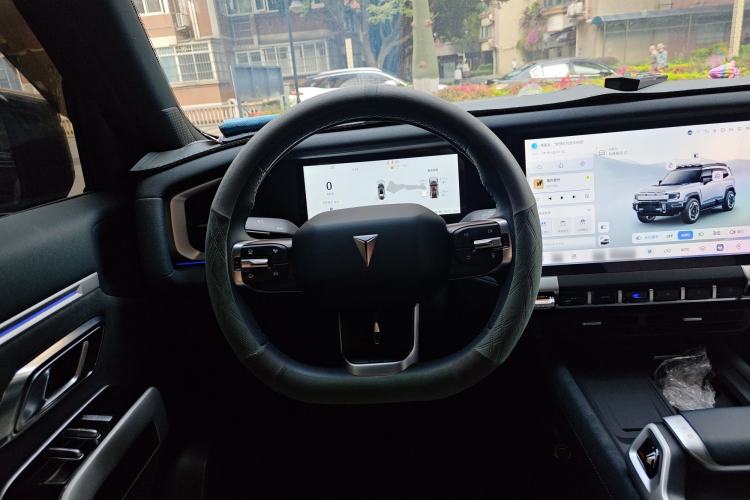 Used Deepal G318 2025 Worry-Free Cross-Country Edition Four-Wheel Drive Distant Mountains Version Steering Wheel