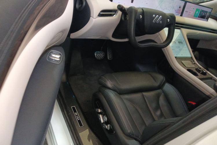 Used IM LS7 2024 90 kWh Max Elite Rear-Drive Version