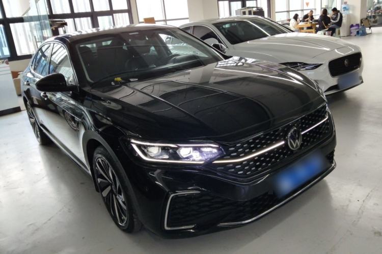 Used Volkswagen Passat 2022 330TSI Starry Luxury Edition