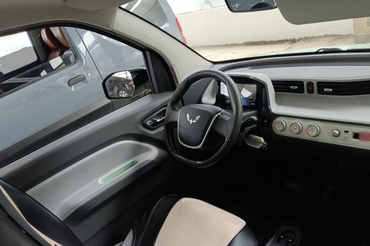 Used Wuling Hongguang MINIEV 2022 Macaron Premium Model – Lithium Iron Phosphate Steering Wheel