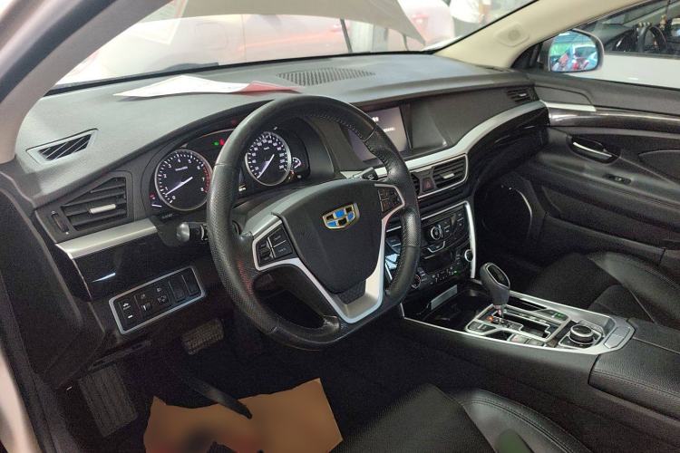 Used Geely Auto Emgrand GT 2015 1.8T Luxury Model Center Console