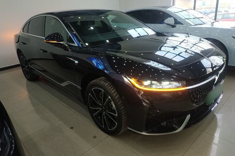Used VOYAH PASSION 2024 PHEV Four-Wheel Drive Ultra-Long Range Flagship Model
