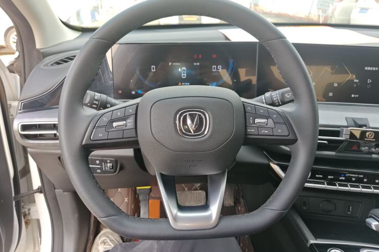 Used CHANGAN Eado 2021 PLUS Blue Whale NE 1.4T GDI DCT Prestige Model Steering Wheel