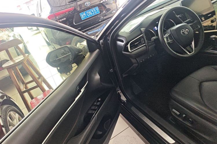 Used Toyota Camry 2021 2.0G Luxury Edition Driver Seat