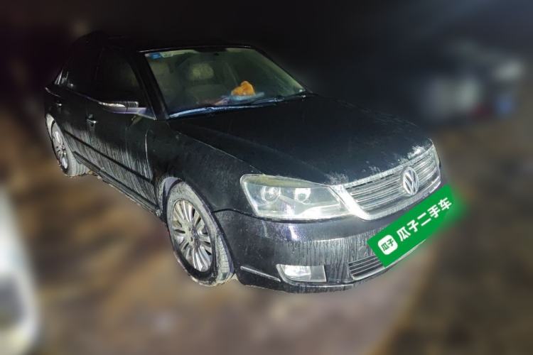 Used Volkswagen Passat 2011 2.0L Manual Luxury Version
