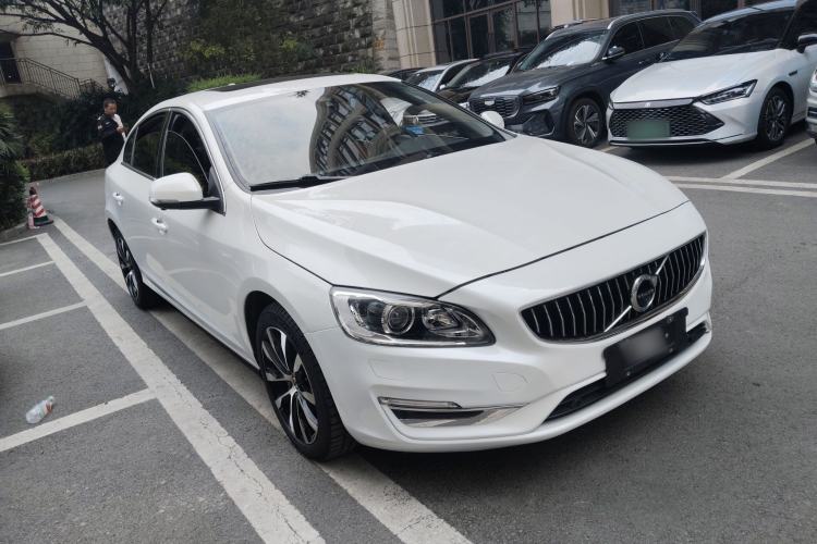 Used Volvo S60 2019 S60L Facelift T5 Intelligent Advanced Edition Front Right 45 Deg