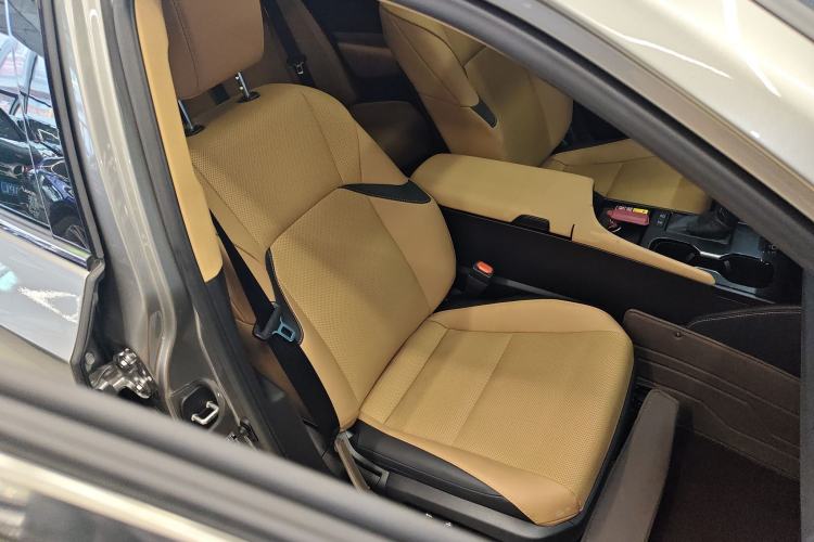 Used Lexus ES 2023 200 Luxury Edition
