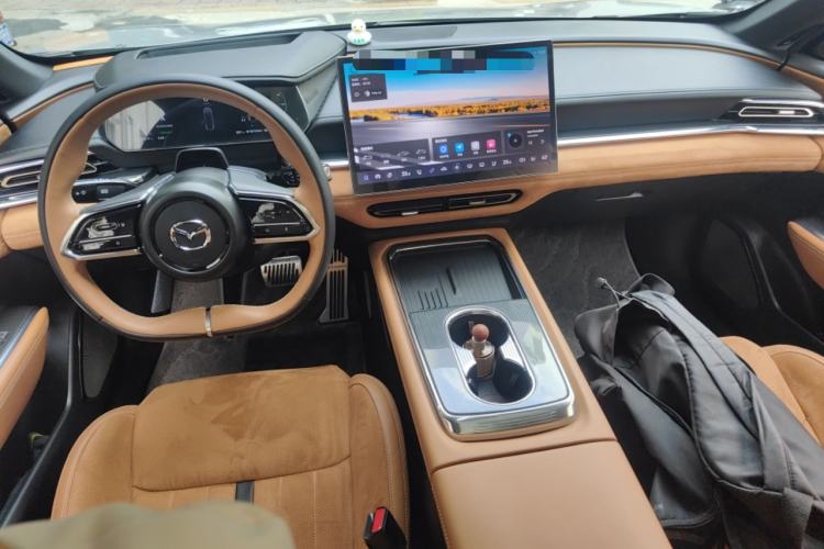 Used Mazda EZ-6 2024 Range-Extended 200 Luxury Edition Center Console