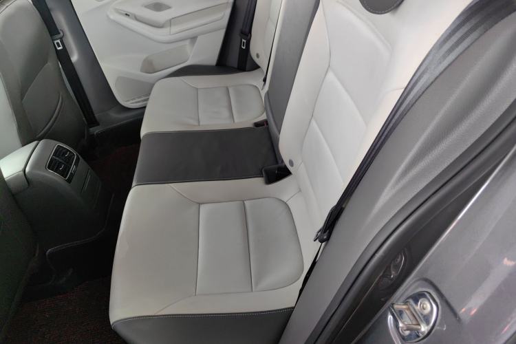 Used Volkswagen Sagitar 2015 230TSI Automatic Comfort Version