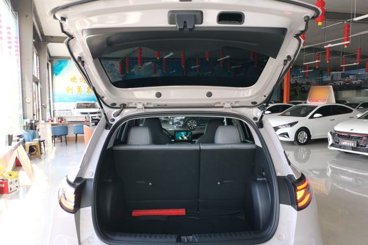 Used Geely Galaxy Geome 2026 Model 310km Youth Edition
