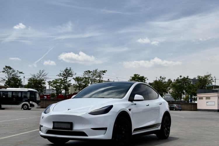 Used Tesla Model Y 2022 Long-Range All-Wheel-Drive Version