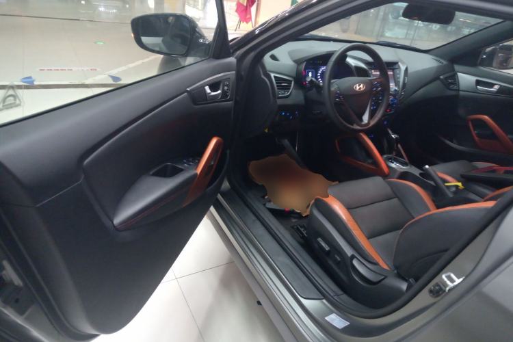 Used Hyundai Veloster 2015 1.6T Automatic Luxury Edition
