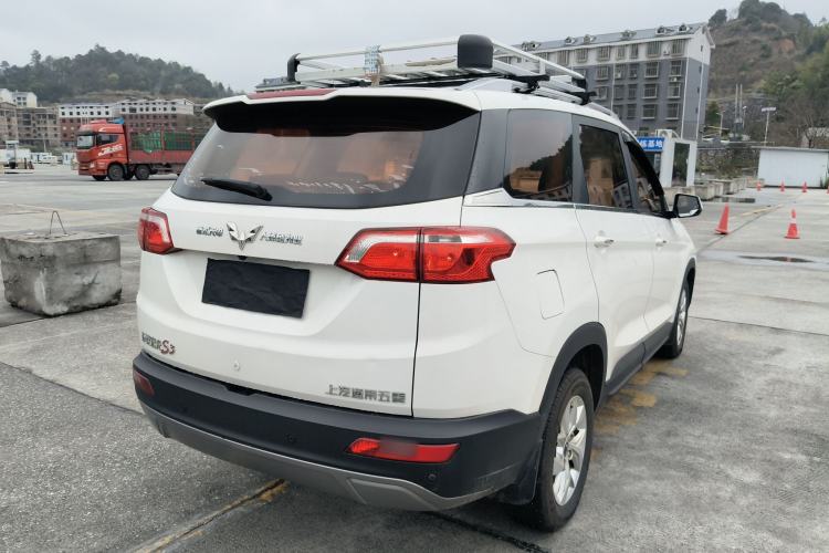 Used Wuling Hongguang S3 2018 1.5L Manual Luxury Model China V Standard