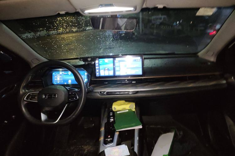 Used Geely Auto Emgrand L HiP 2022 1.5TD-DHT Pro 100KM Super Clean
