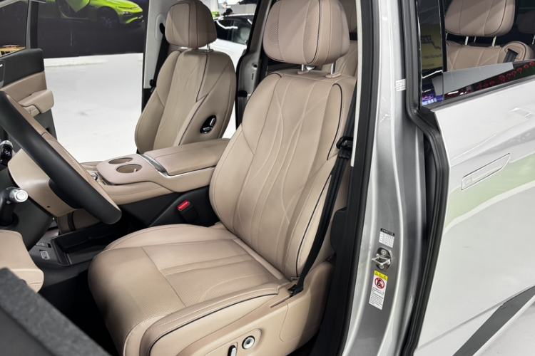 Used XPeng X9 2024 610 Long-Range Pro
