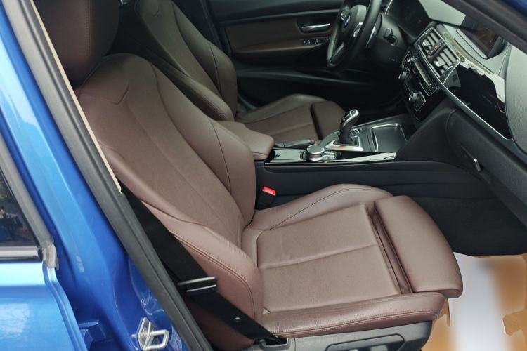 Used BMW 3 Series 2018 320Li Leading Model M Sport Package Right Front Seat