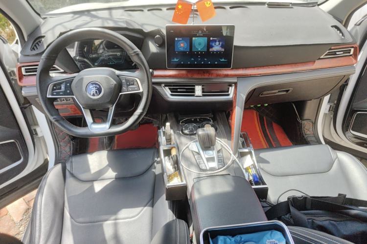 Used BYD Song Pro 2019 1.5T Automatic Luxury Model Center Console