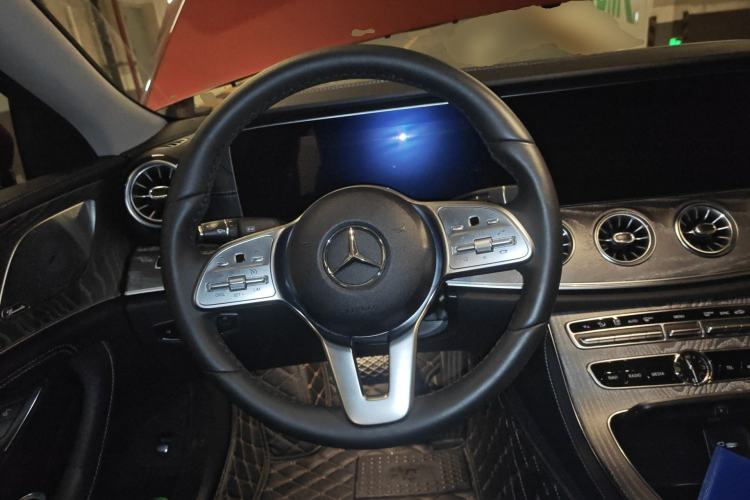 Used Mercedes-Benz CLS 2018 CLS 300 Luxury Model Steering Wheel