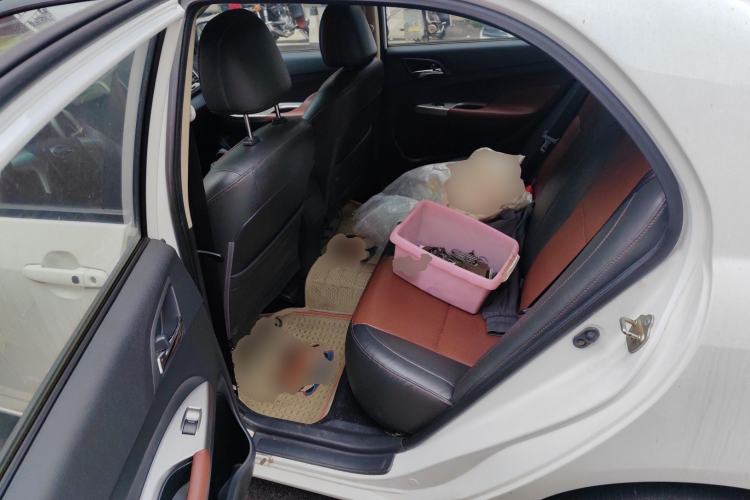 Used BYD F3 2015 Energy-Saving Edition 1.5L Manual Luxury Model Left Rear Seat