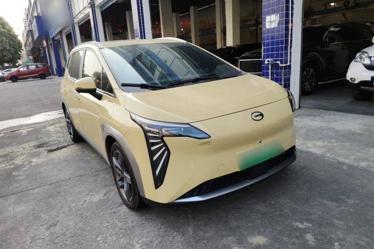 Used AION Y 2023 Plus 610 Smart Edition Ternary Lithium Front Right 45 Deg