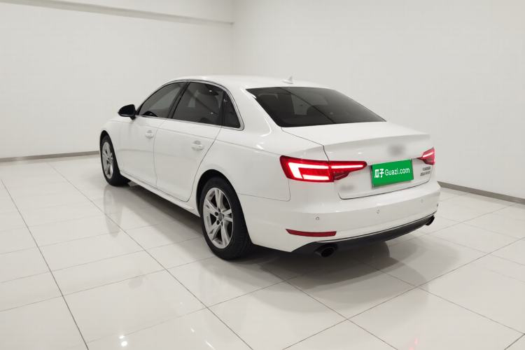 Used Audi A4L 2018 30th Anniversary Edition 40 TFSI Trendy Model Exterior 3