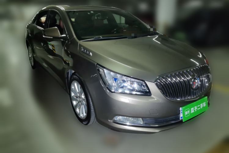 Used Buick LaCrosse 2013 2.4L SIDI Luxury Comfort Edition Front Right 45 Deg
