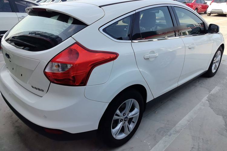 Used Ford Focus 2012 Hatchback 1.6L Automatic Fashion Edition