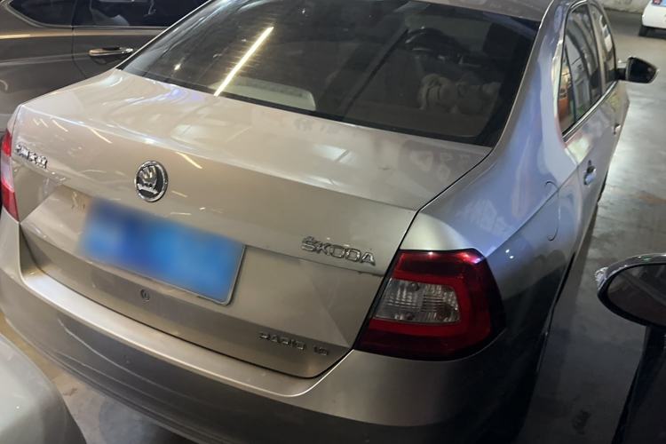 Used Skoda Rapid 2013 1.6L Manual Preferred Version
