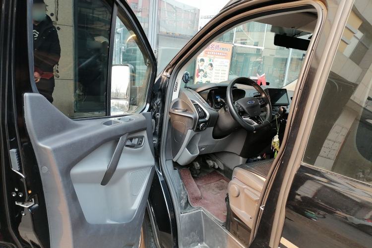 Used Ford Transit 2019 2.0T Diesel Commercial & Travel Mid-axle Mid-roof 9-Seater China VI