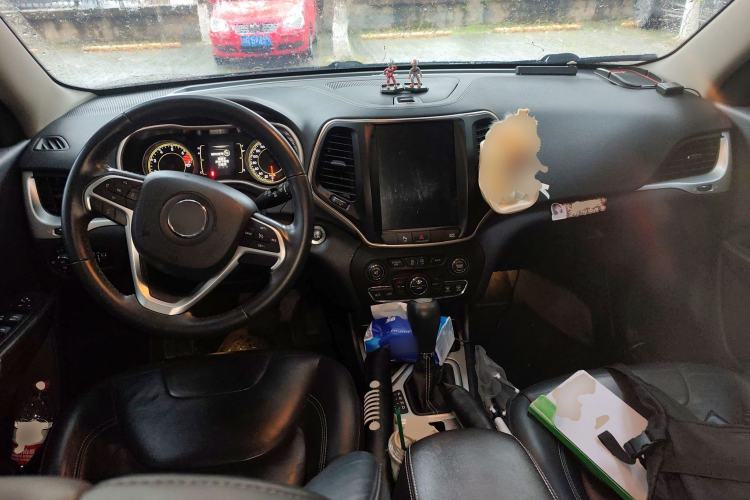 Used Jeep Cherokee 2016 2.4L Leading Edition