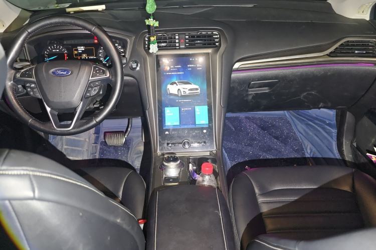 Used Ford Mondeo 2020 EcoBoost 200 Stylish Model Center Console