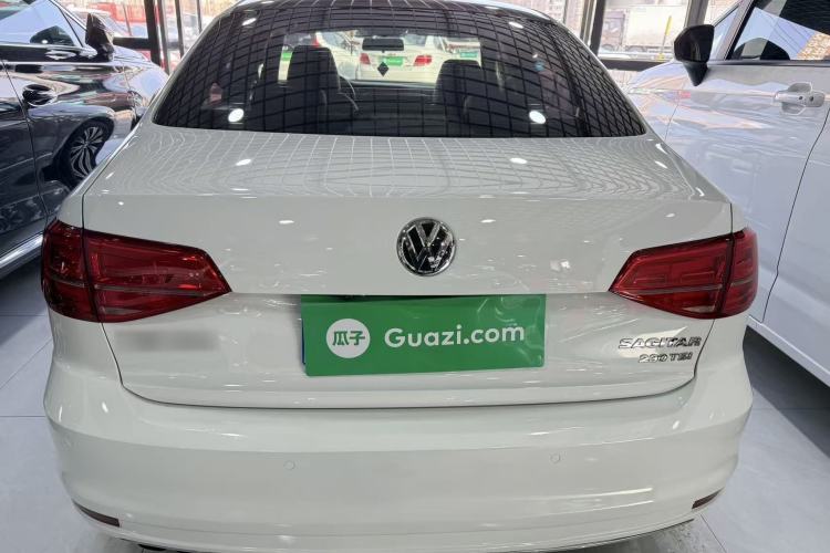 Used Volkswagen Sagitar 2017 230TSI Automatic Comfort Version