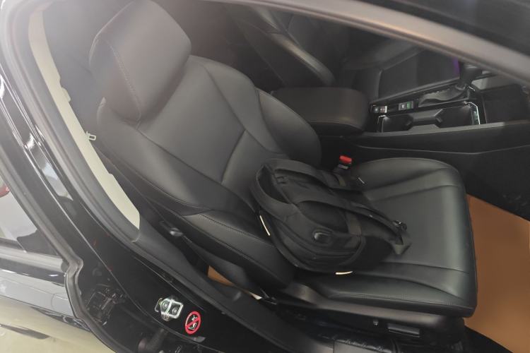 Used Honda Inspire 2023 260TURBO Deluxe Edition Right Front Seat