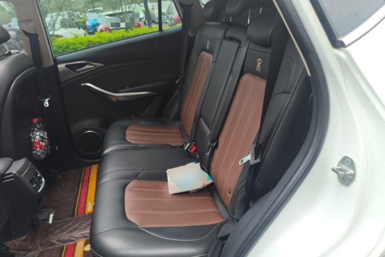 Used BYD Song New Energy 2017 Song DM 1.5TID All-Wheel Drive Prestige Model Left Rear Seat