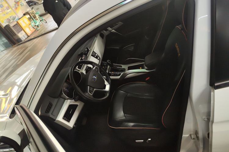 Used Geely Auto Emgrand X7 Sport 2018 1.8TD Automatic Two-Wheel Drive Smart Connect 4G Internet Edition