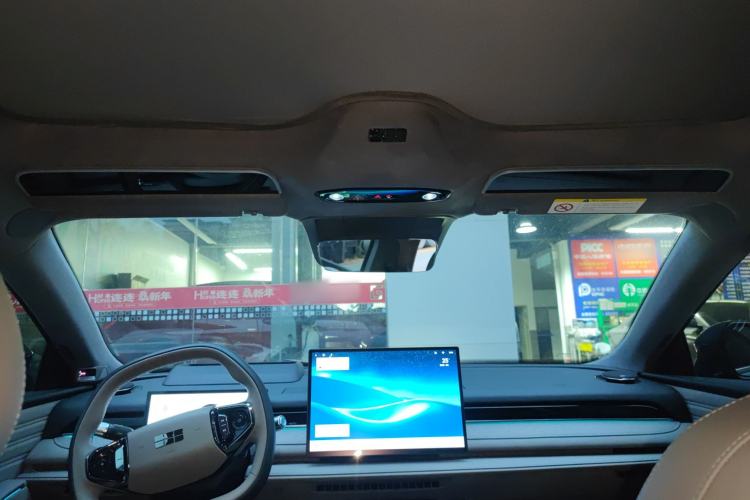 Used Geely Galaxy Galaxy 8 2025 130km EM-P Starship Edition
