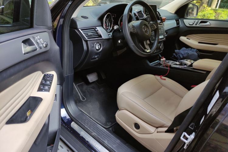 Used Mercedes-Benz GLE Coupe 2015 GLE 400 4MATIC Coupe SUV Driver Seat