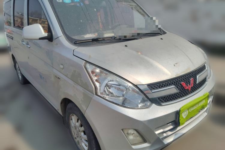 Used Wuling Rongguang V 2016 1.5L Standard Version
