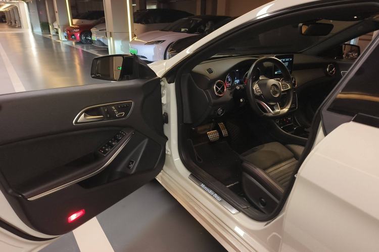 Used Mercedes-Benz CLA 2017 CLA 220 4MATIC
