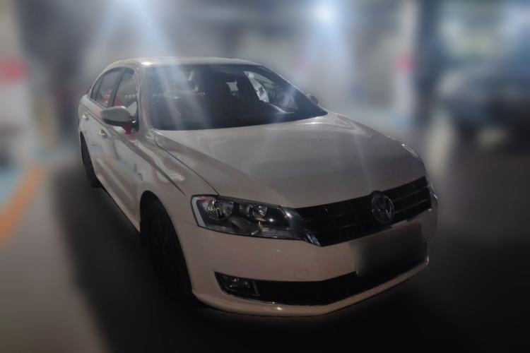 Used Volkswagen Lavida 2013 Revised Version 1.4 TSI DSG Comfort Edition Front Right 45 Deg